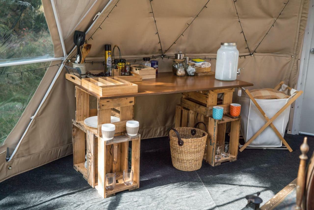 Отель Mt Gold Glamping Ванака Экстерьер фото