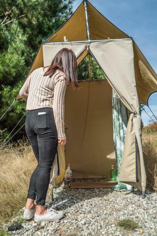 Отель Mt Gold Glamping Ванака Экстерьер фото